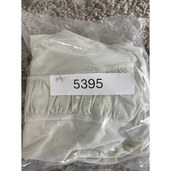 Lululemon Size 4 Athleisure Top White Long Sleeve Pullover Casual - Picture 5 of 5